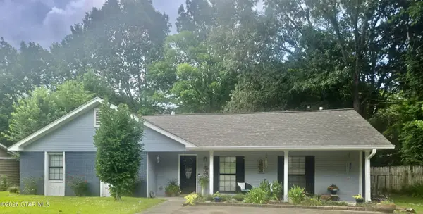 100 Nathan Hale, Starkville, MS 39759