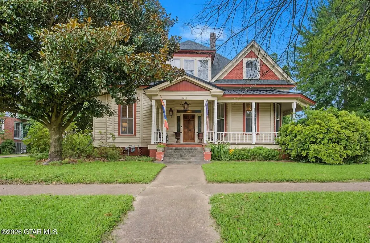 1017 College, Columbus, MS 39701 - #1