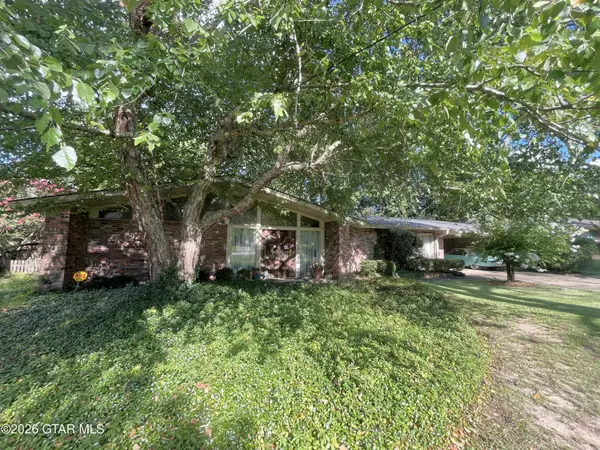 472 S Eshman, West Point, MS 39773