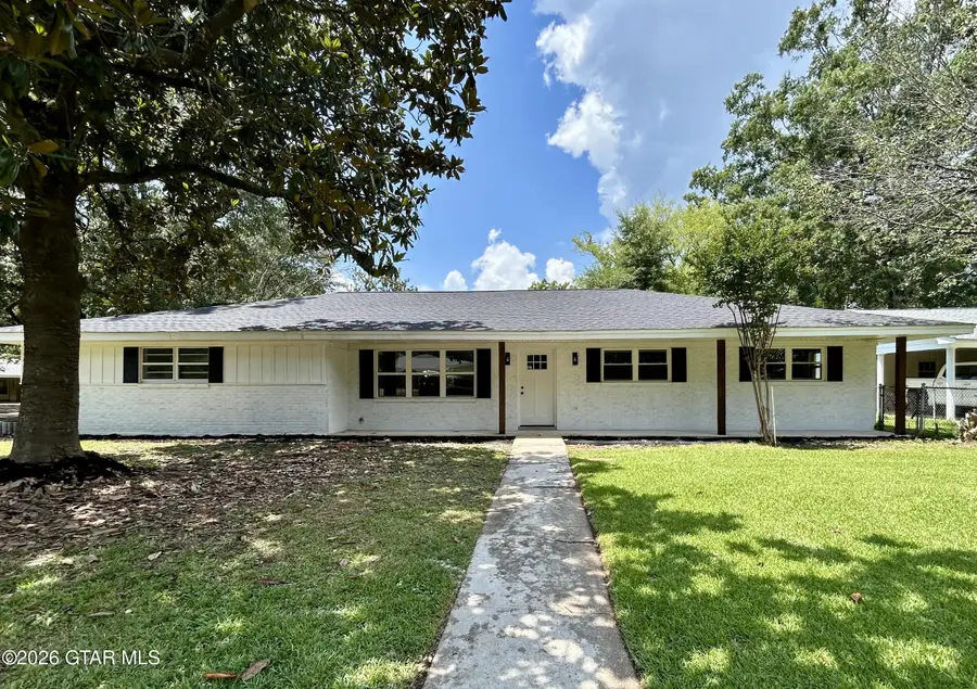 2401 Magnolia Circle, Columbus, MS 39705 - #2