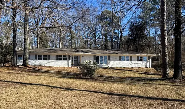 1501 Briarwood Cir, Columbus, MS 39705