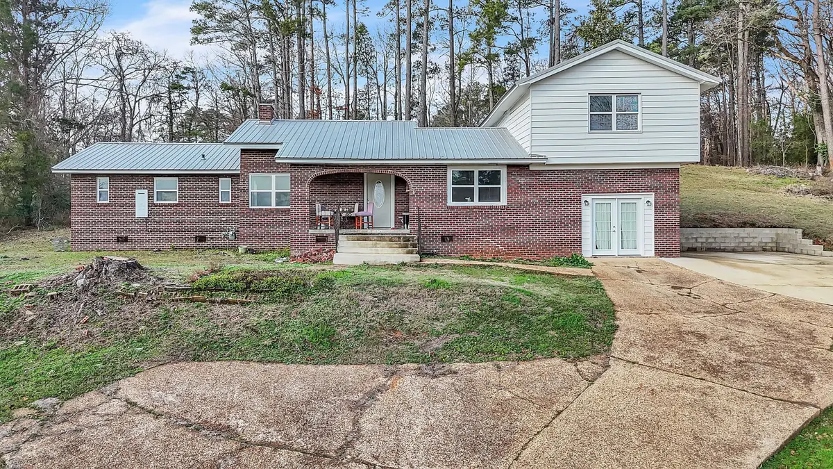 2405 Military Rd, Columbus, MS 39705 - #1