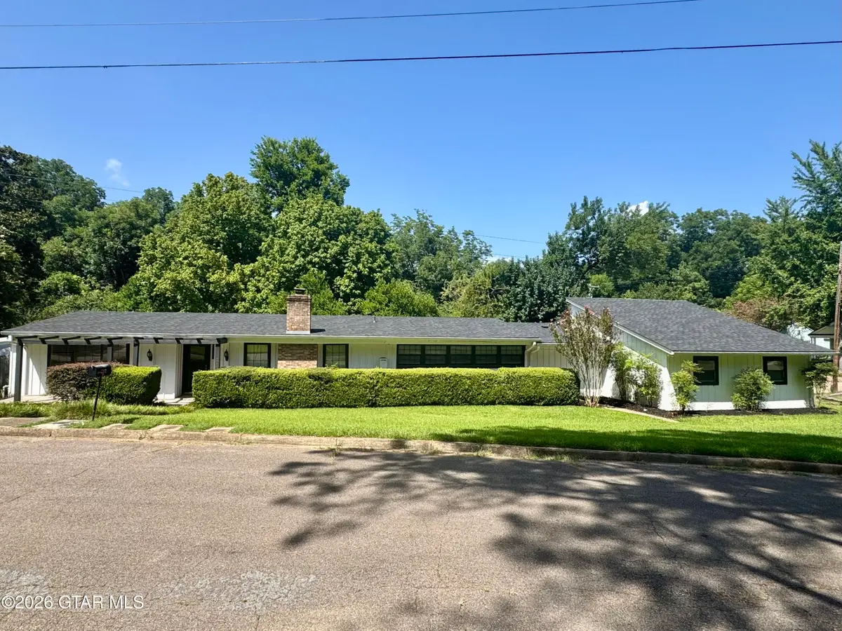 213 E White, Starkville, MS 39759 - #1