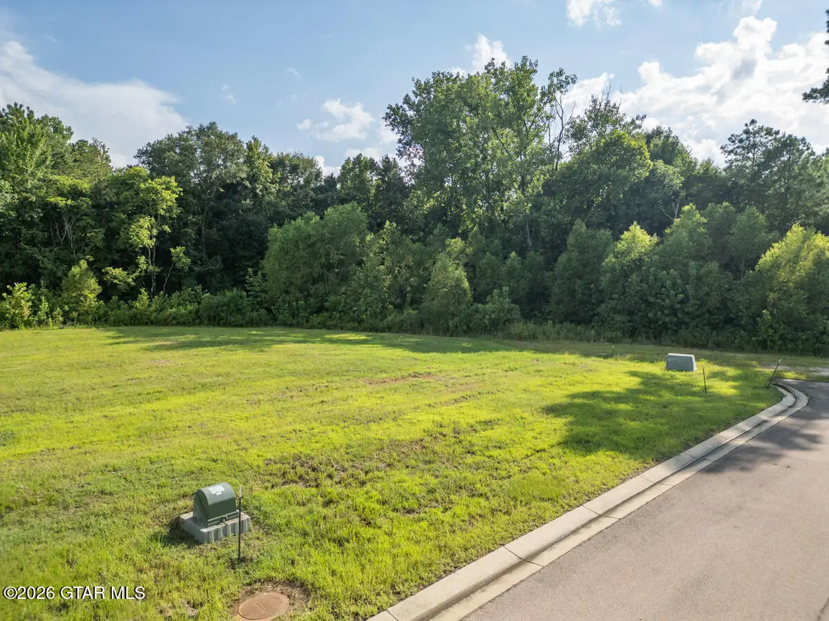 221 Huxley, Starkville, MS 39759 - #1