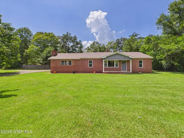 1608 S Pickensville, Columbus, MS 39702