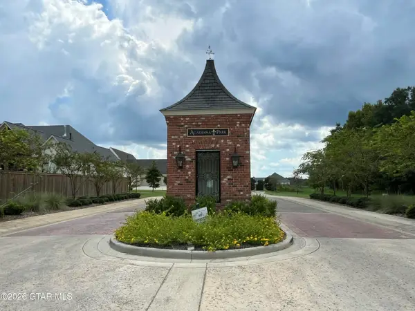 25 Acadia, Starkville, MS 39759