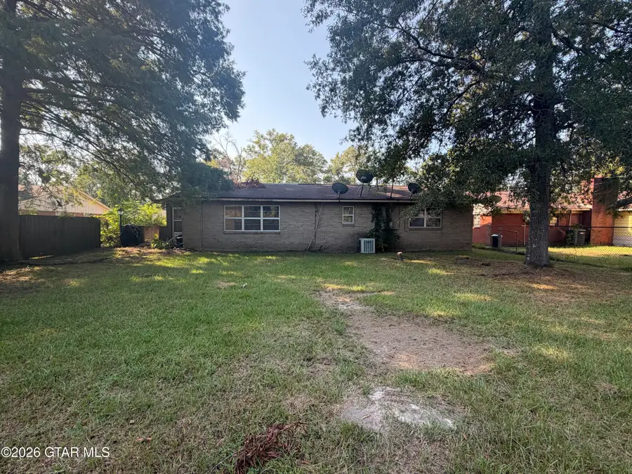 2103 Shannon, Columbus, MS 39702 - #2