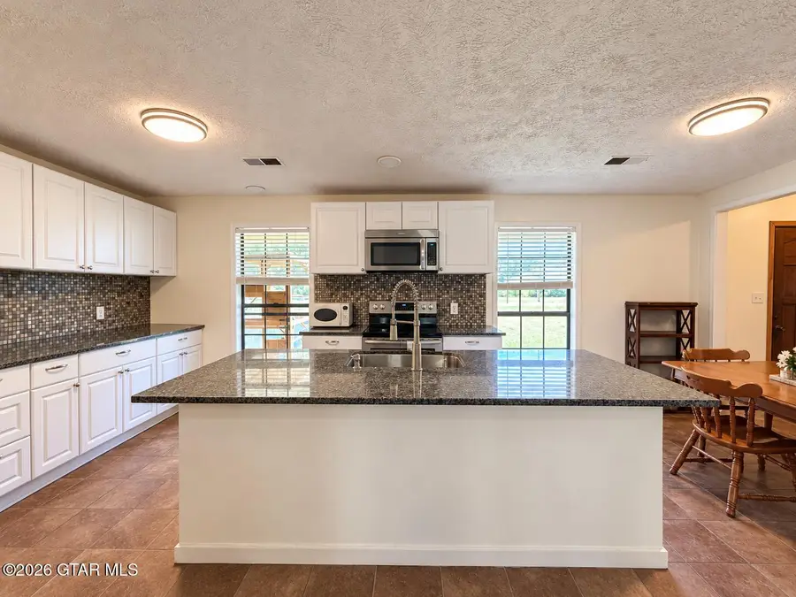 90 Thomas, Columbus, MS 39705 - #3
