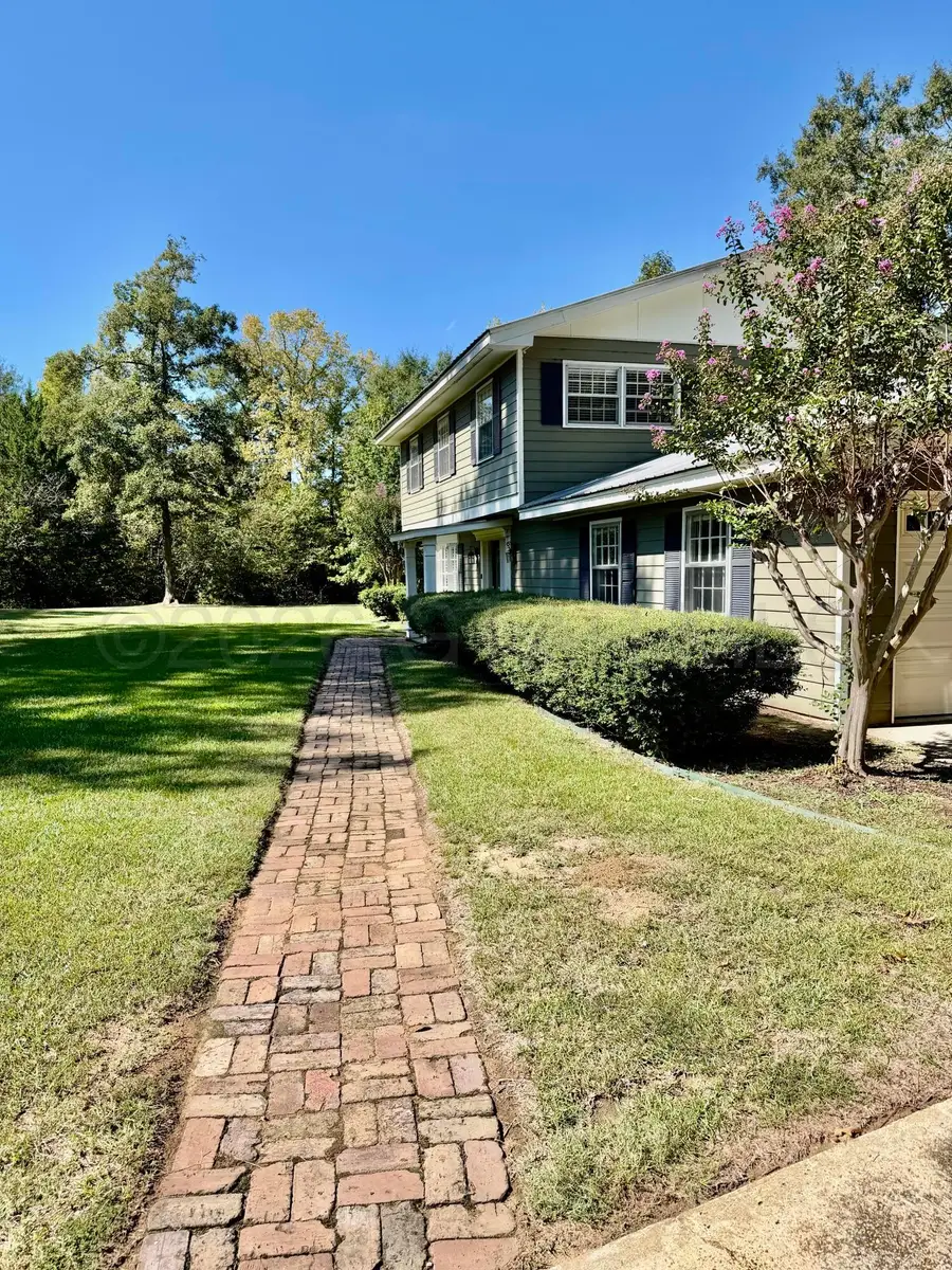 118 Magnolia, Livingston, AL 35470 - #2