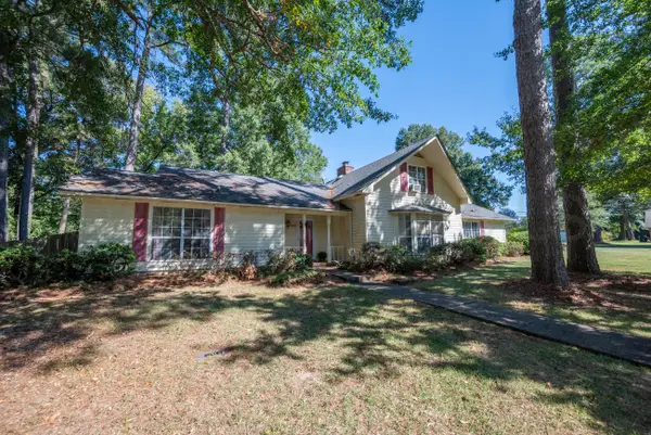 200 Honeysuckle, Starkville, MS 39759
