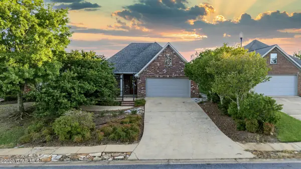 1295 W Briar Lake, Starkville, MS 39759