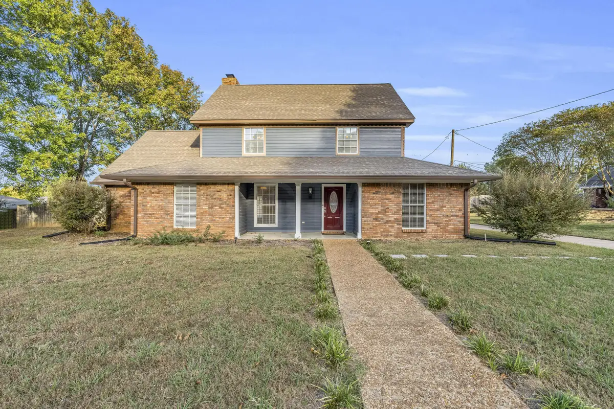 102 Acorn, Starkville, MS 39759 - #1