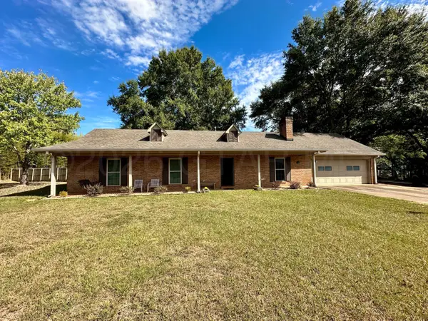 95 Oxford, Columbus, MS 39702
