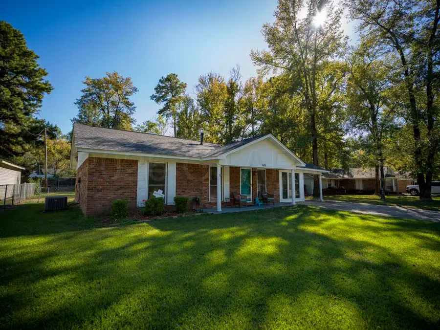 601 Sycamore, Starkville, MS 39759 - #2