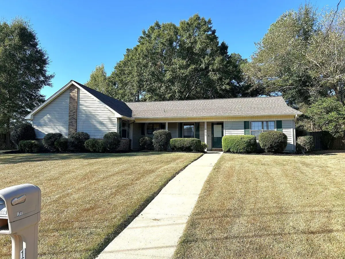 160 Summer Lane, Columbus, MS 39702 - #1