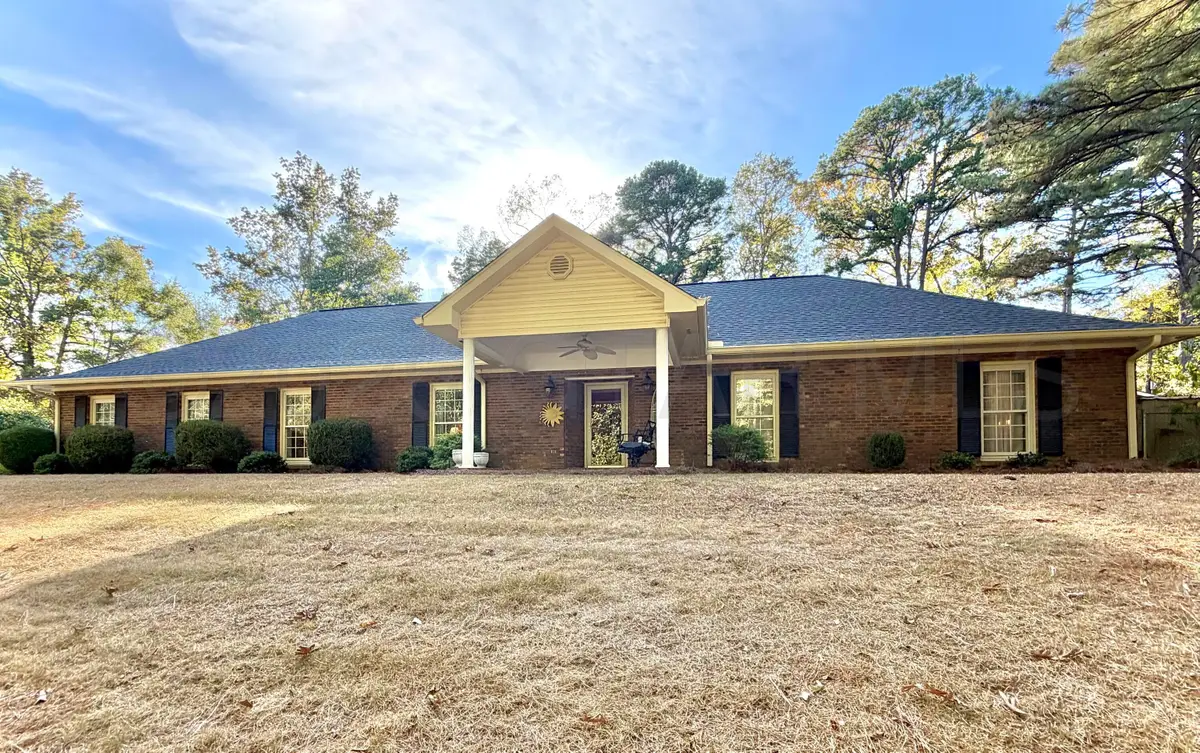 176 Crescent, Columbus, MS 39705 - #1