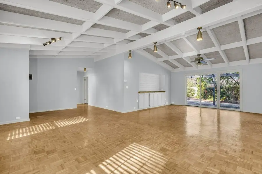 213 White Dr, Starkville, MS 39759 - #2