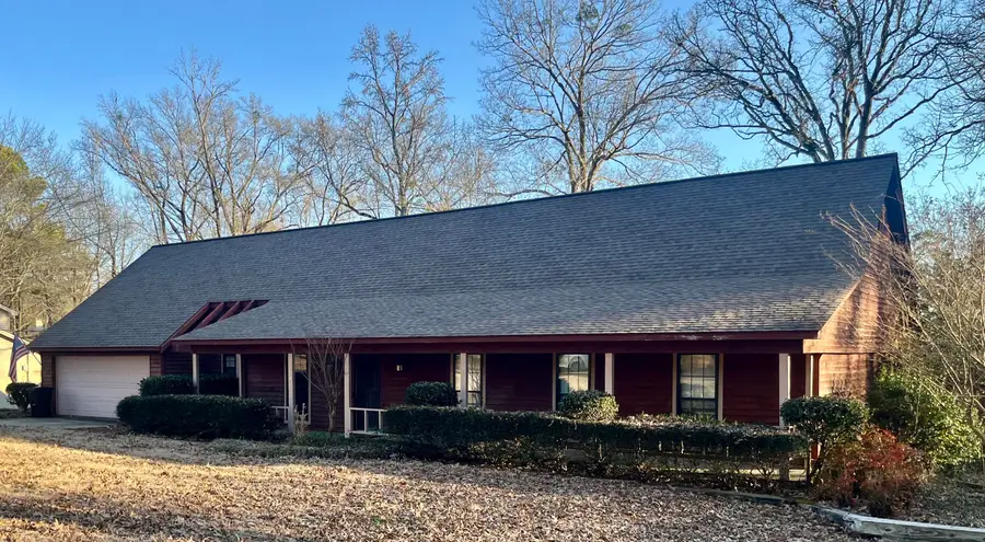 204 W Williamsburg Dr, Starkville, MS 39759 - #3