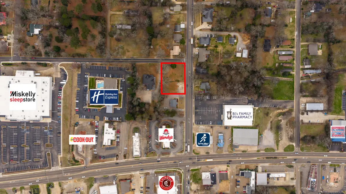 600 S Jackson St, Starkville, MS 39759 - #1