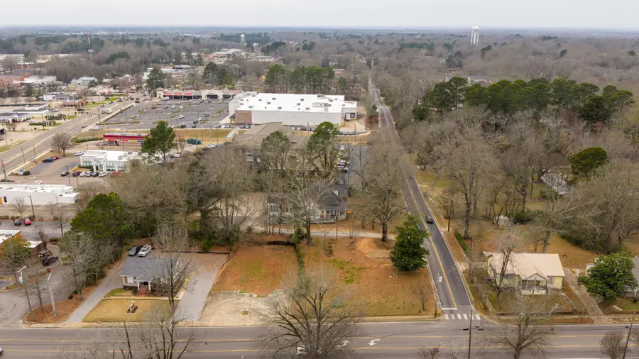 600 S Jackson St, Starkville, MS 39759 - #3