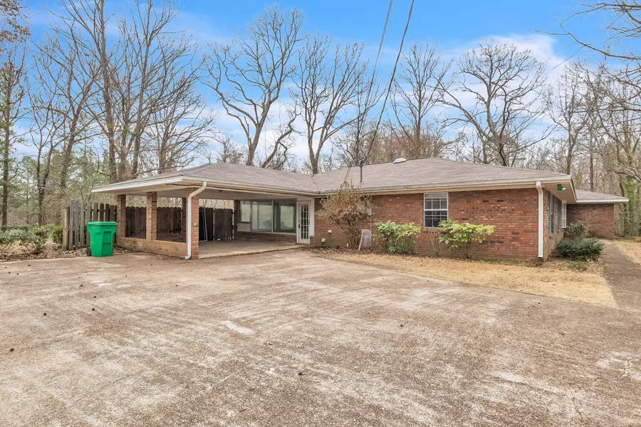 254 Carr, Columbus, MS 39705 - #2