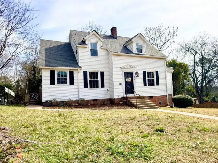 802 10th St, Columbus, MS 39701 - #2