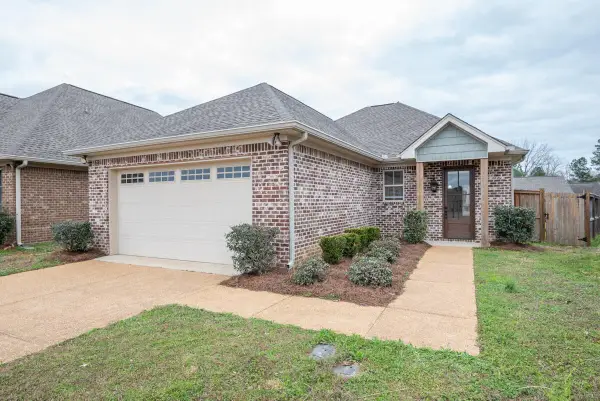 105 Candice Cir, Starkville, MS 39759