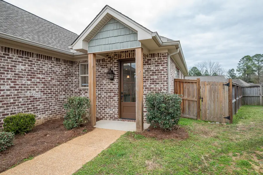 105 Candice Cir, Starkville, MS 39759 - #3