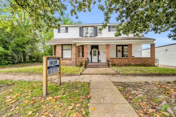 817 College St, Columbus, MS 39701