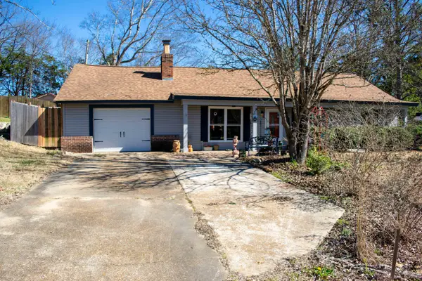 164 Eutaw Dr, Starkville, MS 39759