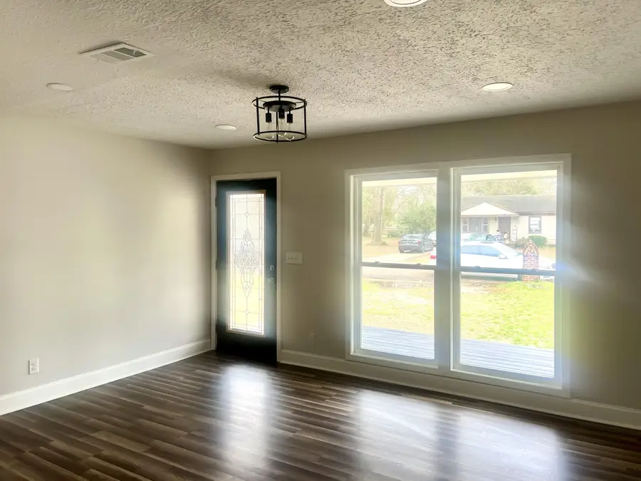 125 Robinwood Cir, Columbus, MS 39702 - #2