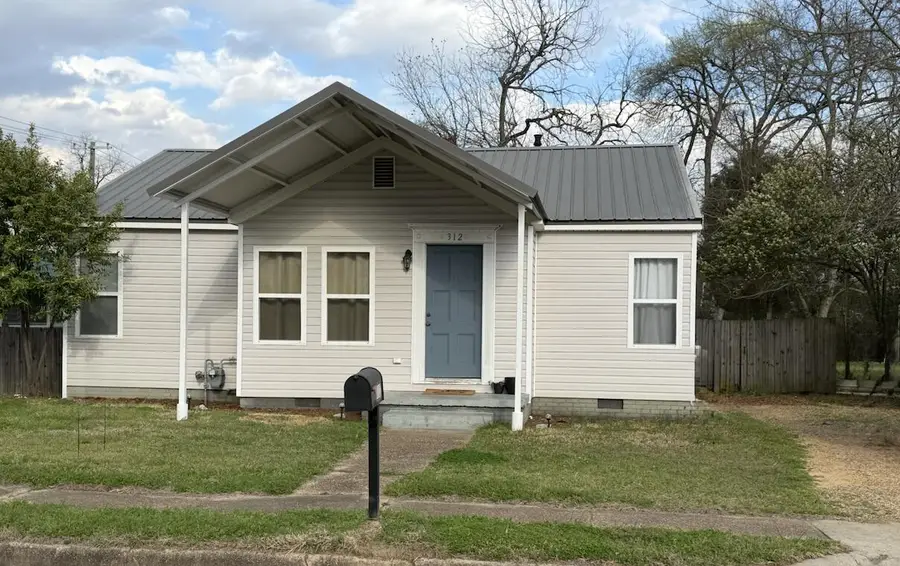 312 10th St, Columbus, MS 39701 - #2