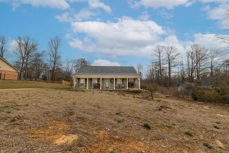 102 Northgate Dr., Starkville, MS 39759 - #3