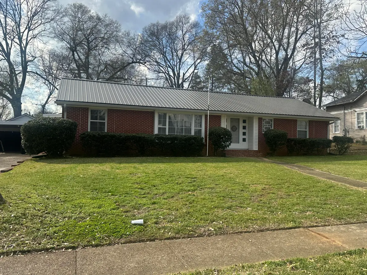 512 S Montgomery, Starkville, MS 39759 - #1