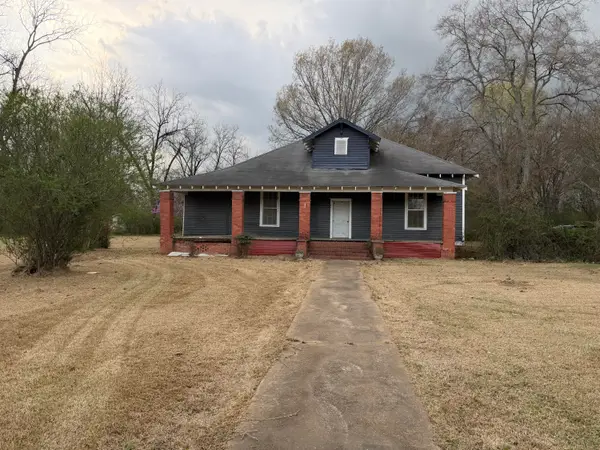 127 Cyprus St, Brooksville, MS 39739