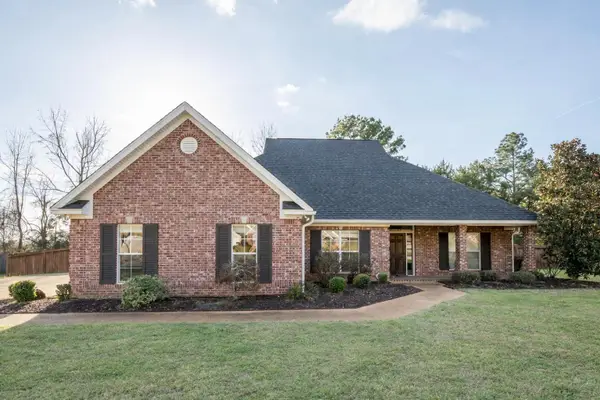 830 White Oak, Starkville, MS 39759