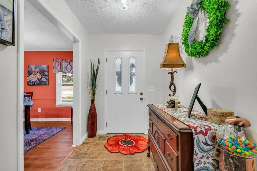 102 W Williamsburg Dr, Starkville, MS 39759 - #3