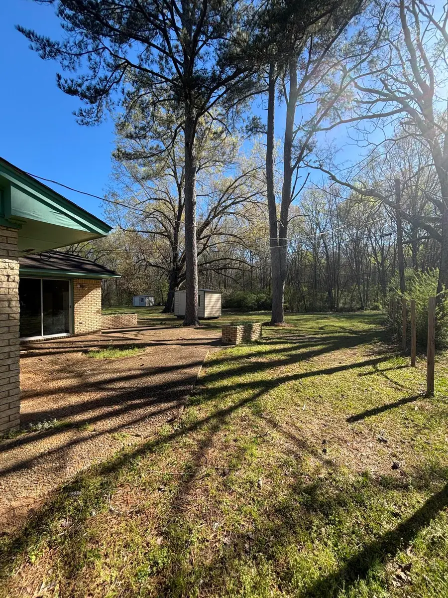 329 Converse Dr, West Point, MS 39773 - #3