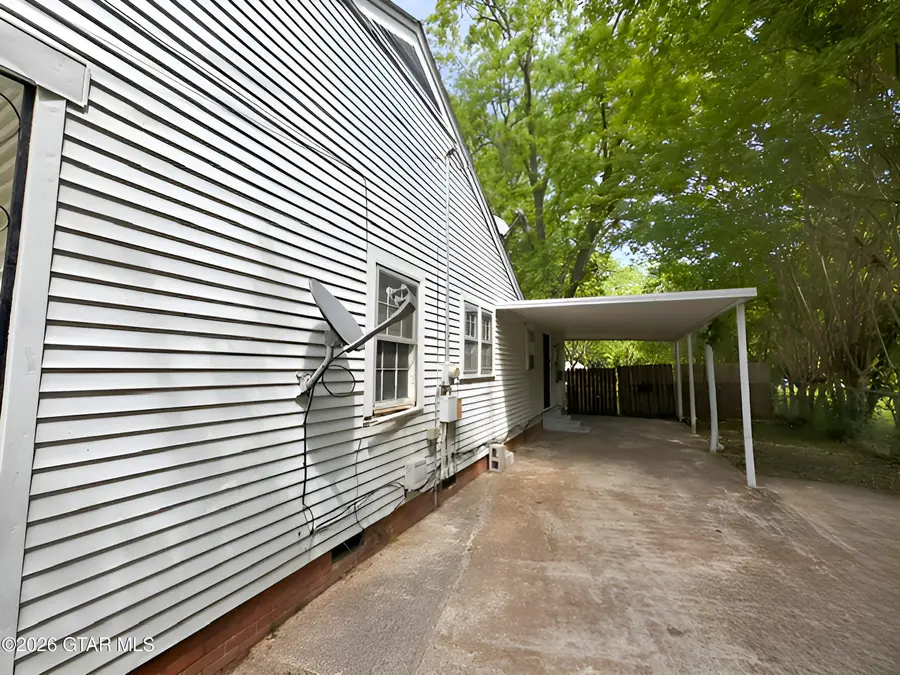 1022 Poplar St, Grenada, MS 38901 - #3