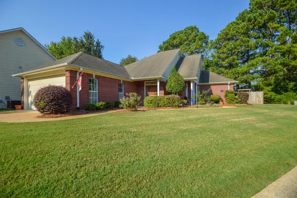 500 Hummingbird Ln, Starkville, MS 39759