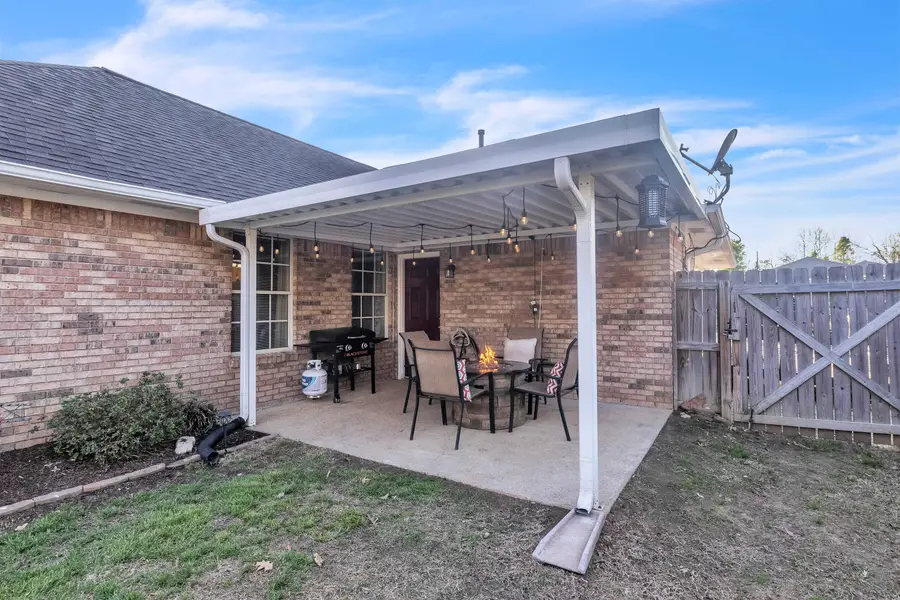 110 Tomlinson Dr, Starkville, MS 39759 - #3