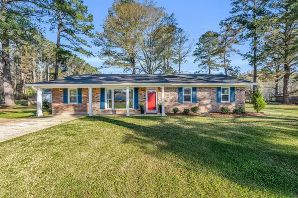 23 Chateau Ln, Starkville, MS 39759