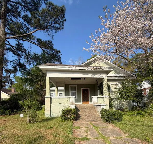 711 11th, Columbus, MS 39701