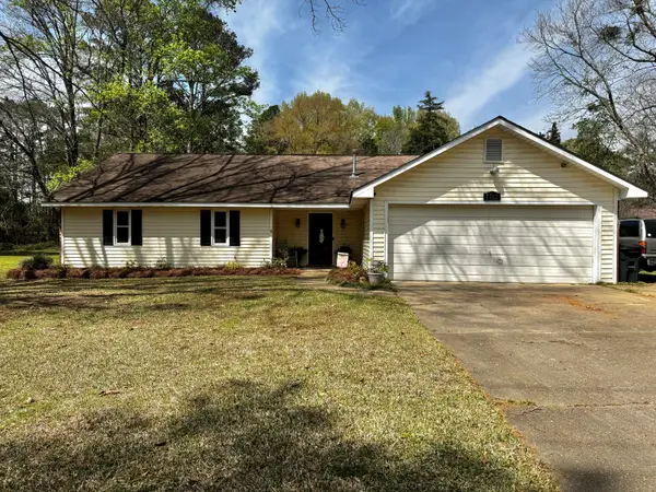 2702 Plum, Starkville, MS 39759