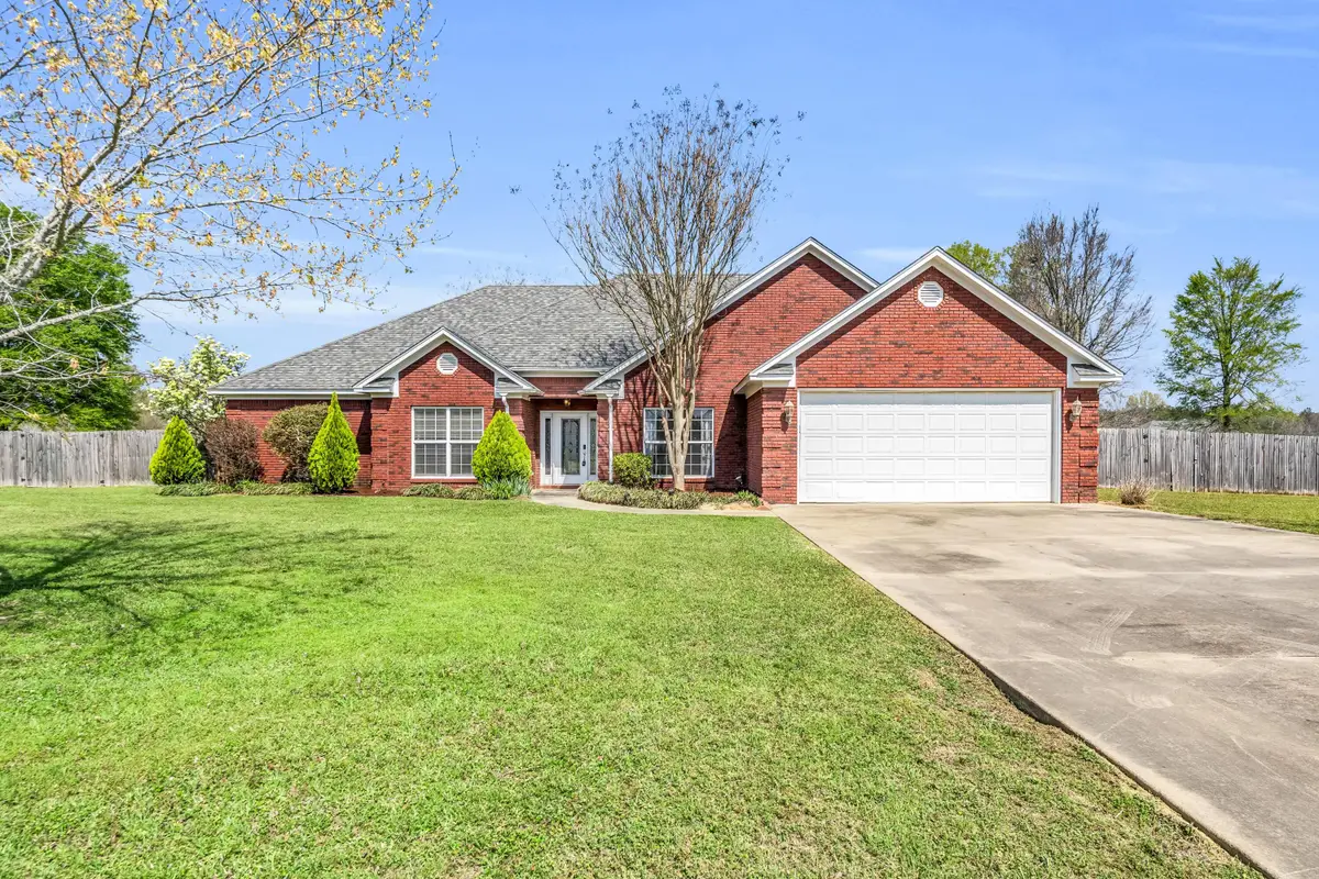 161 Red Oak Ln, Columbus, MS 39705 - #1