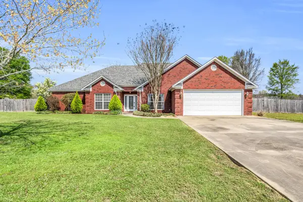 161 Red Oak Ln, Columbus, MS 39705