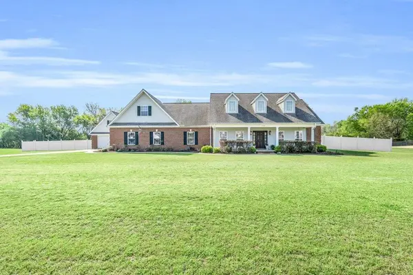 346 Williams Pl, Columbus, MS 39702