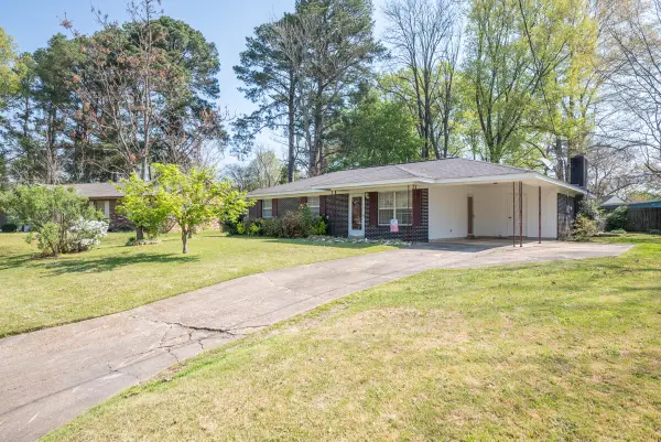 1902 Patton Dr, Starkville, MS 39759
