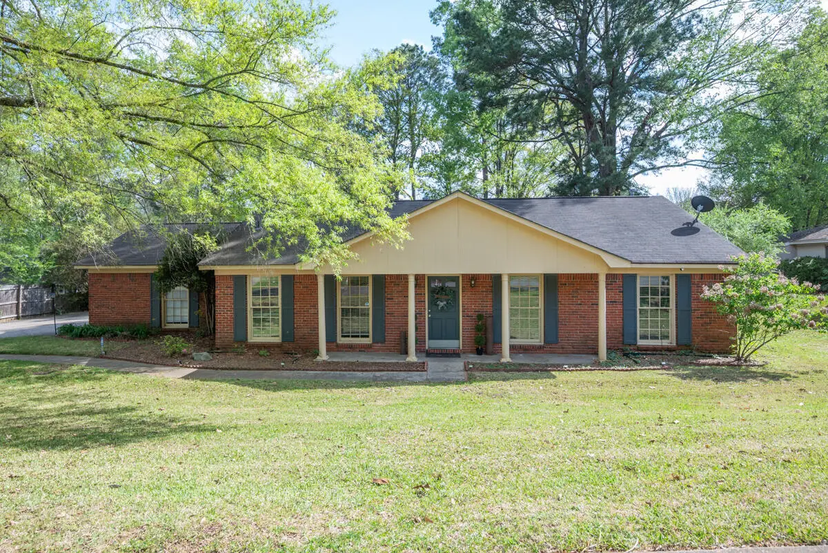 109 Pinewood, Starkville, MS 39759 - #1