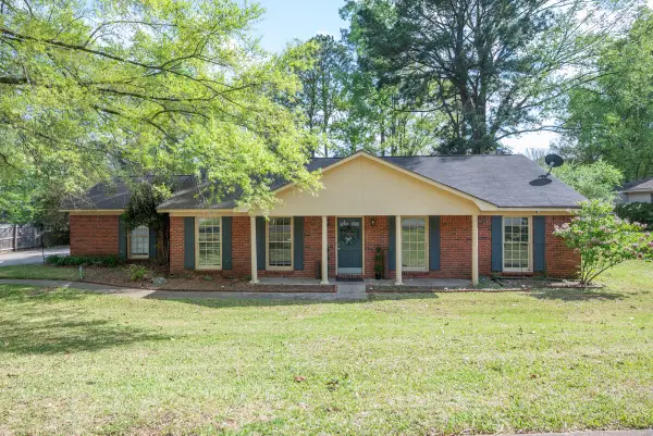 109 Pinewood, Starkville, MS 39759
